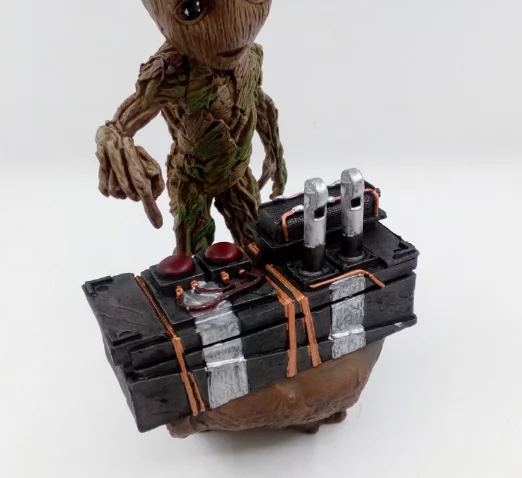 baby groot bomba guardianes
