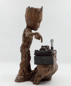 figura baby groot