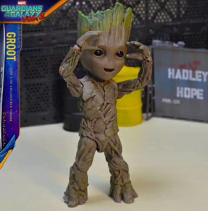 figura baby groot tamaño grande
