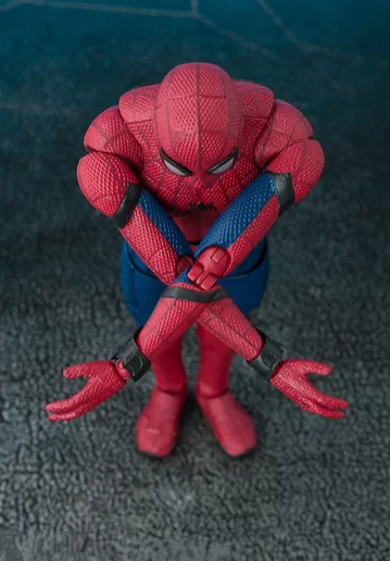 figura homecoming spiderman